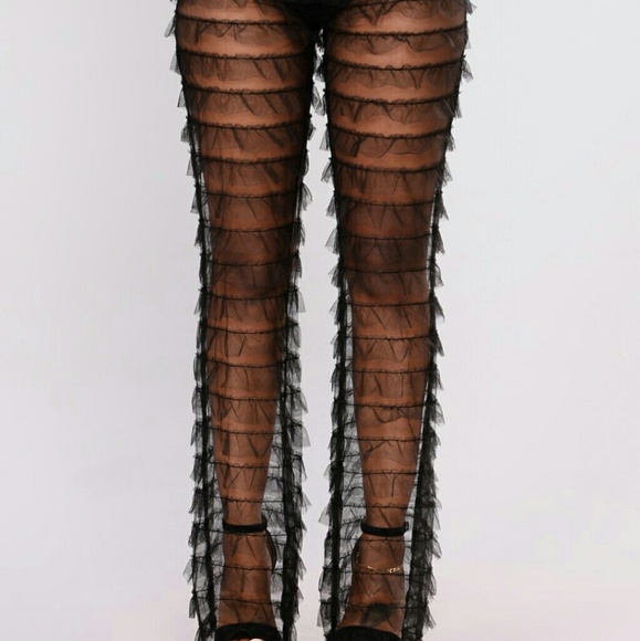 Roxanna fashion nova new pants - Picture 3 of 3